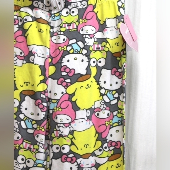 Sanrio Hello Kitty and Friends High Waisted Flare Leggings - Picture 6 of 6